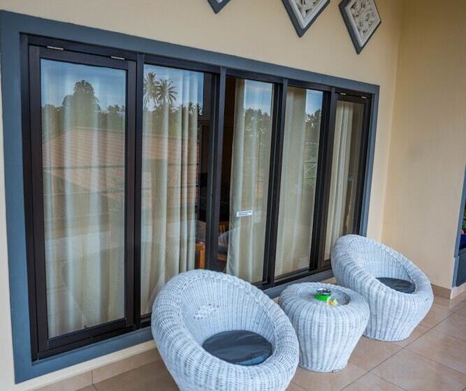 펜션 Summer Guesthouse Lovina