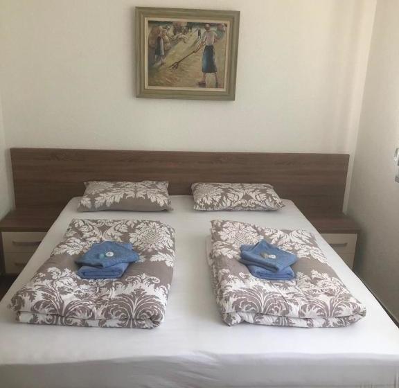 پانسیون Guest House Agropapuk