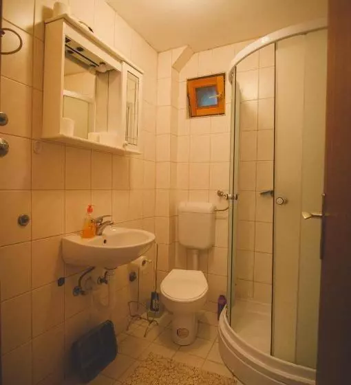 پانسیون Guesthouse Mraovac