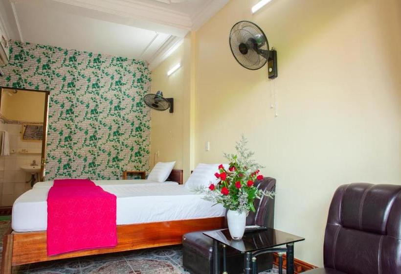 پانسیون Sunday Hostel