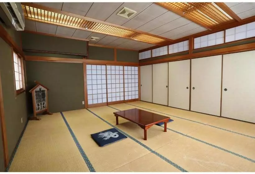 ペンション Guesthouse Hikari