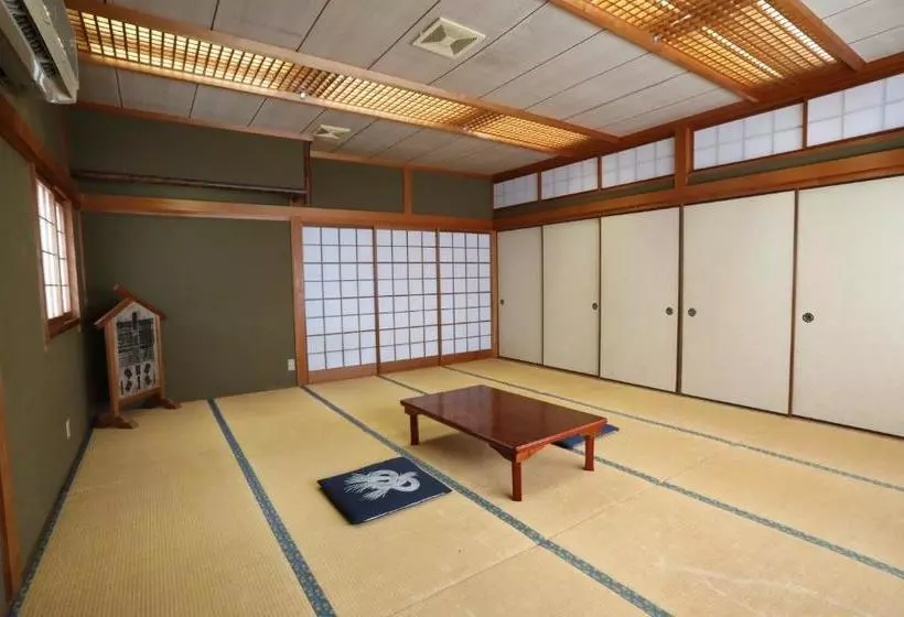 ペンション Guesthouse Hikari