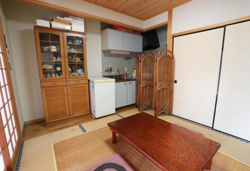 ペンション Guesthouse Hikari