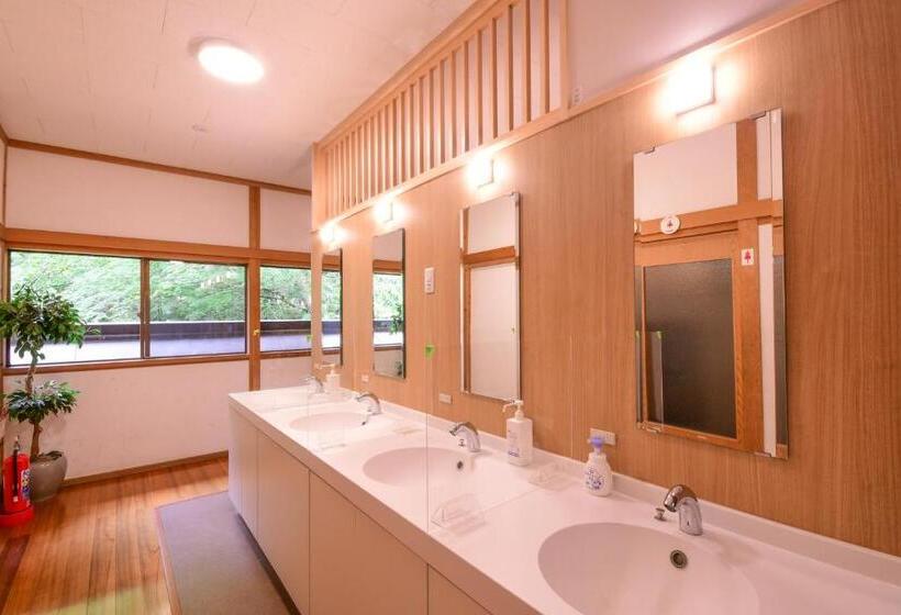 بنسيون 高野山 宿坊 増福院  Koyasan Shukubo Zofukuin