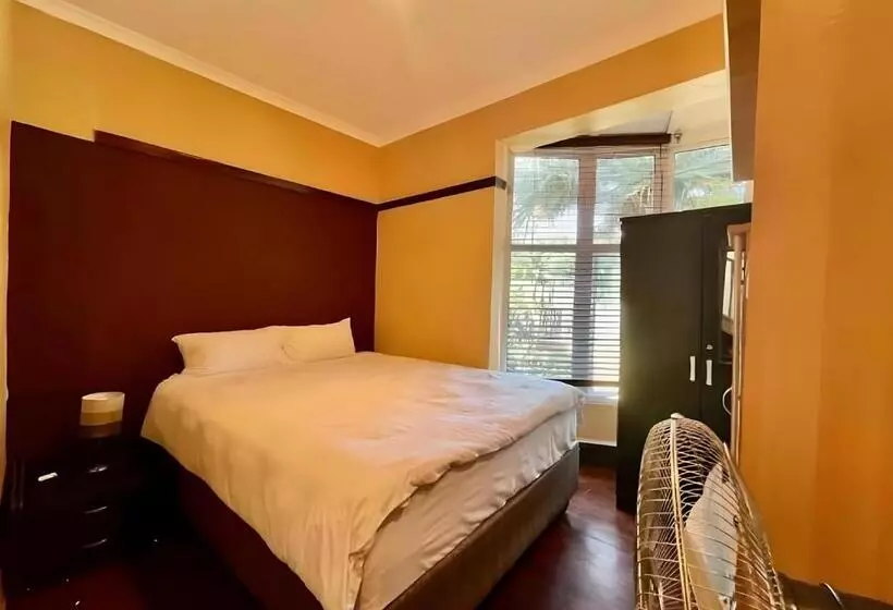 پانسیون Kzn Park View Guest House