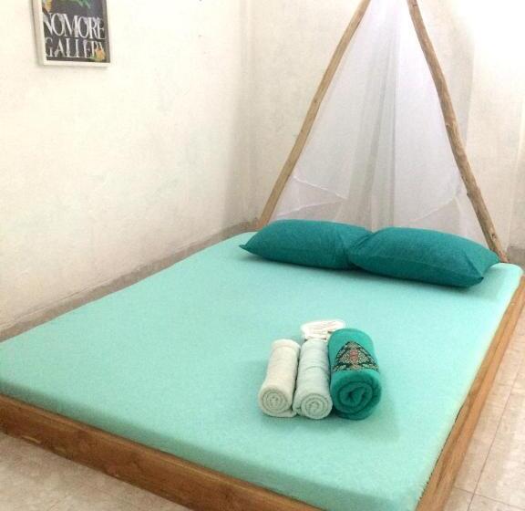 פנסיון Nomore Gallery And Guesthouse