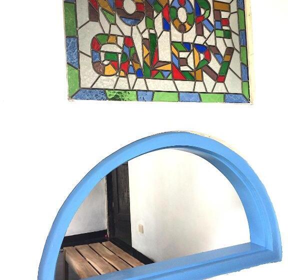 פנסיון Nomore Gallery And Guesthouse