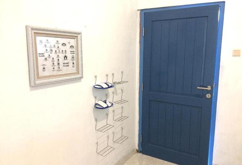 פנסיון Nomore Gallery And Guesthouse