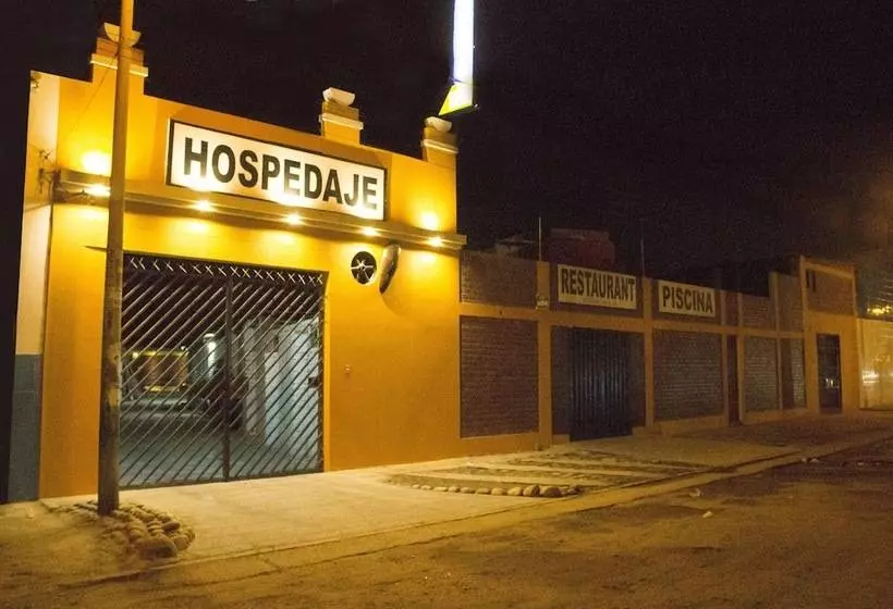 هاستل Hospedaje Montenegro