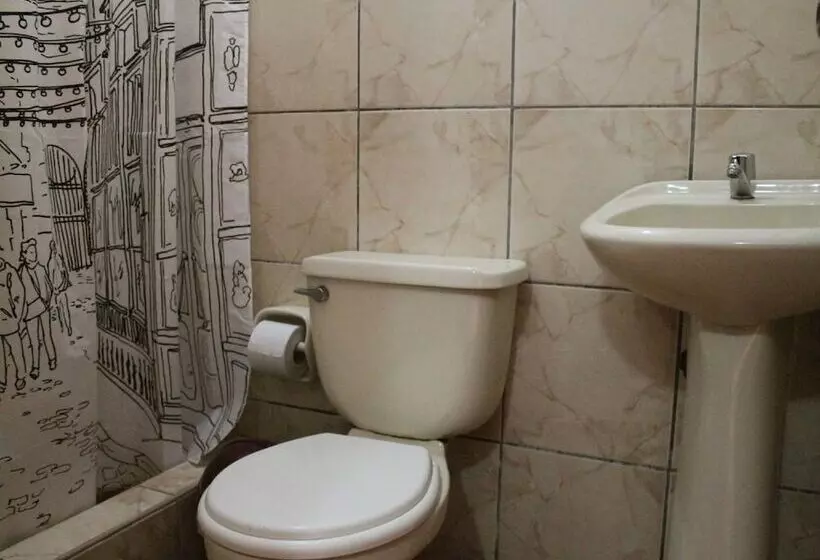 هاستل Hospedaje Montenegro