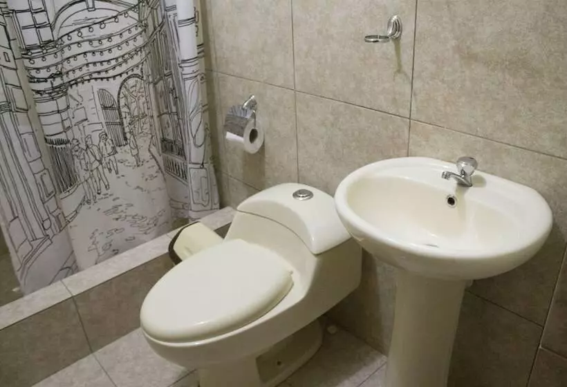 هاستل Hospedaje Montenegro