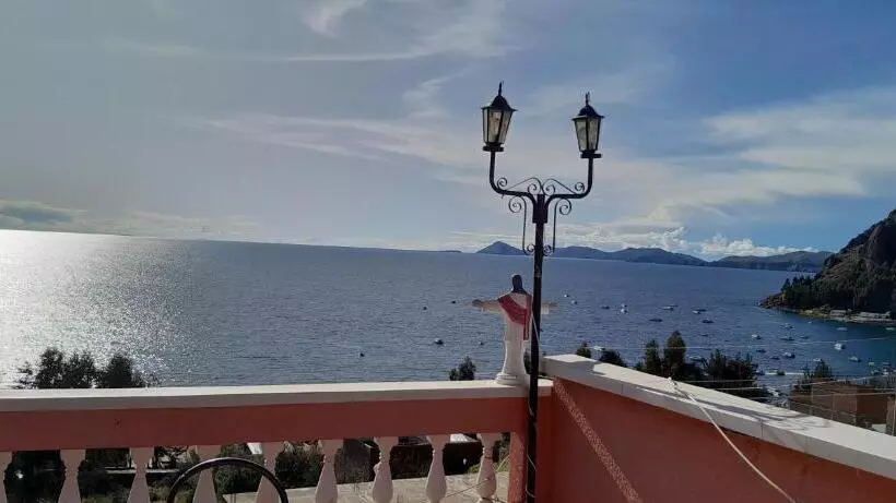 پانسیون Hostal Restauran Flor De Mi Tierra