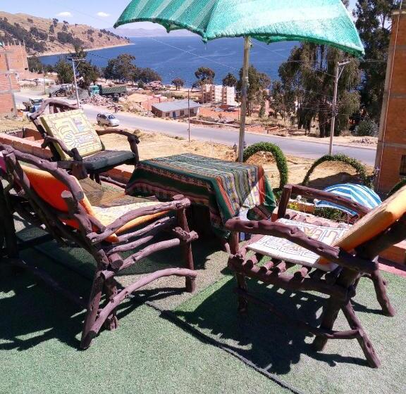 پانسیون Hostal Restauran Flor De Mi Tierra