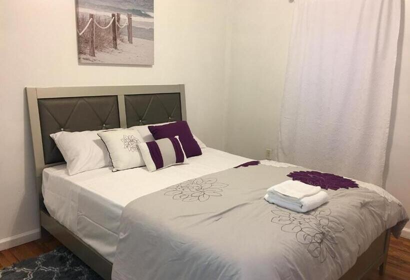 بنسيون Mojoy Homesuites At Runyon