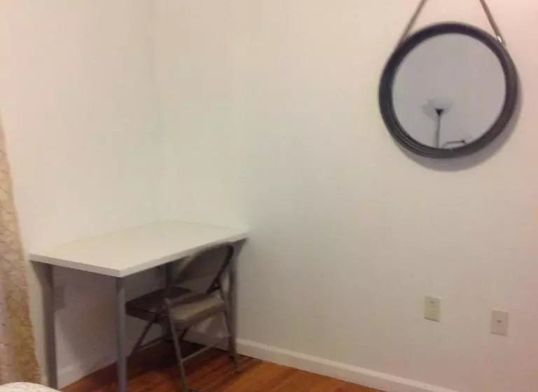 پانسیون Mojoy Homesuites At Runyon