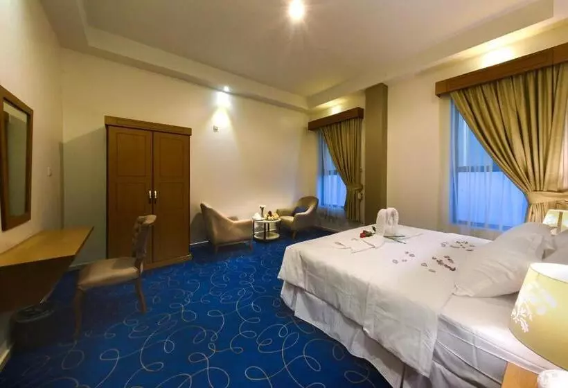 Fiori Hotel Suites