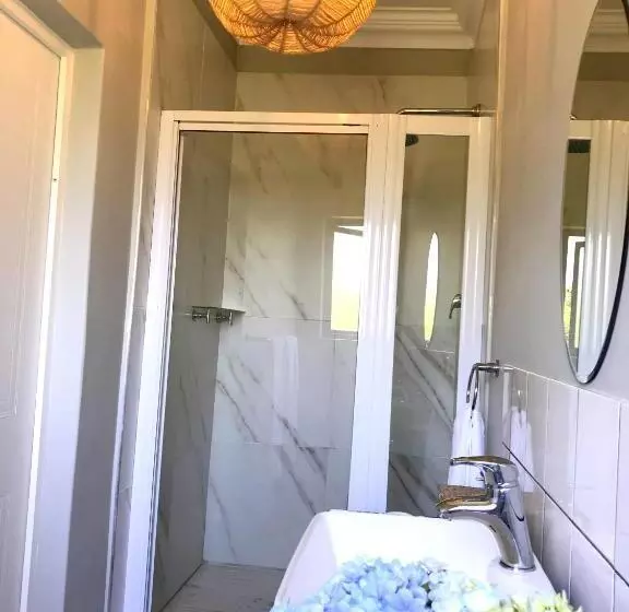 Majatalo A Kings View