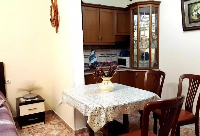 ペンション Berberi Guest House