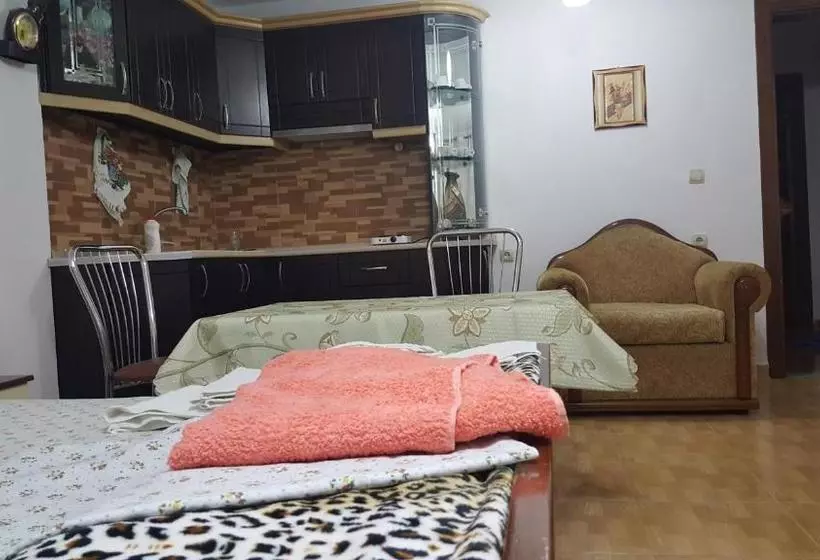 ペンション Berberi Guest House