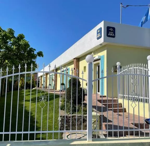پانسیون Casa Ana