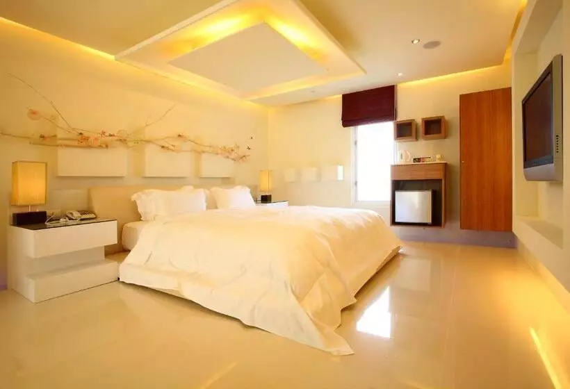 پانسیون Elan Motel