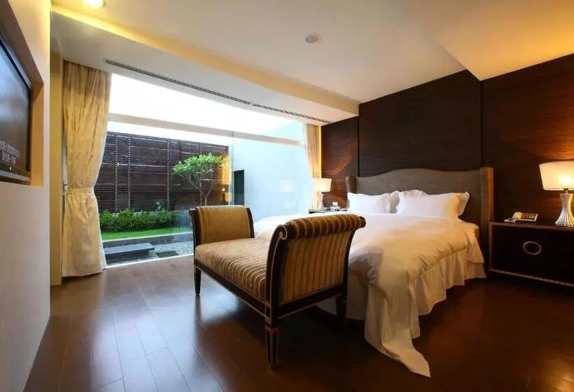 پانسیون Elan Motel