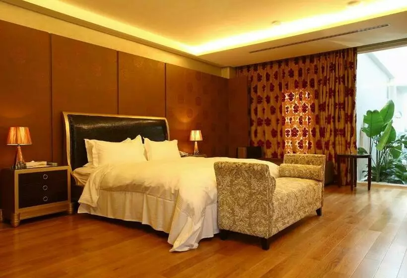 پانسیون Elan Motel