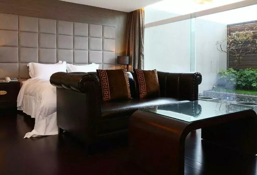پانسیون Elan Motel