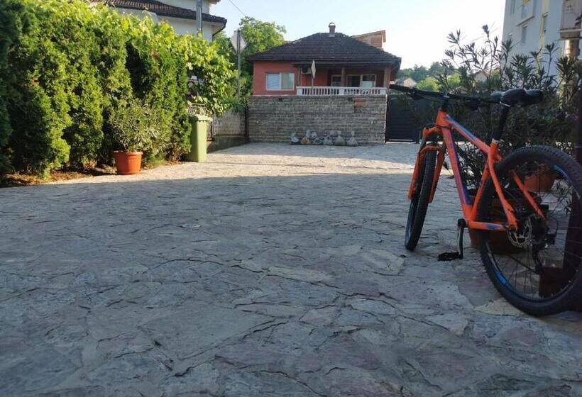 پانسیون House Leyla