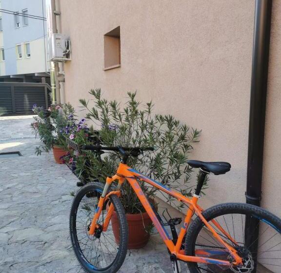 پانسیون House Leyla