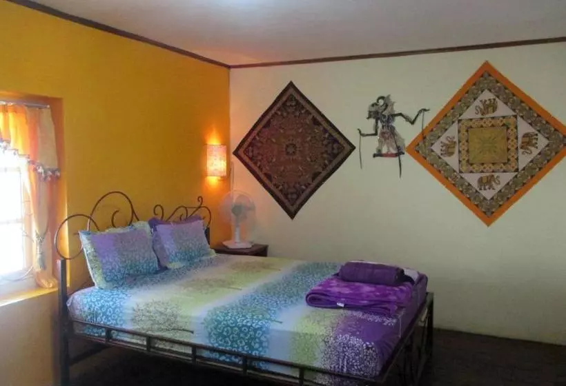 Majatalo Mjr Ticketing Guest House