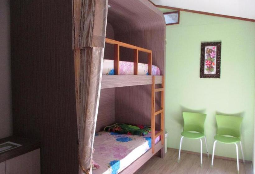 פנסיון Mjr Ticketing Guest House