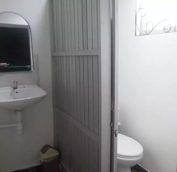 Majatalo Mjr Ticketing Guest House