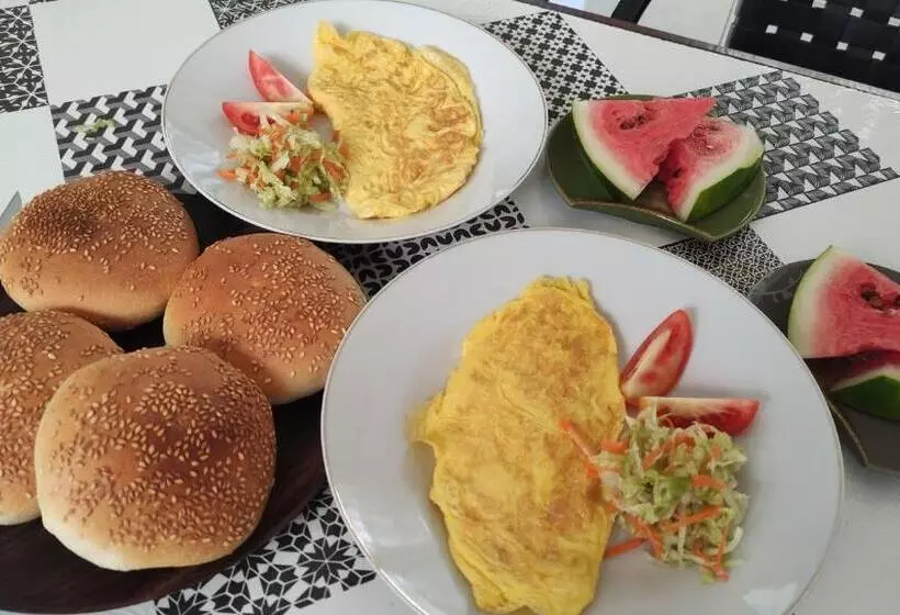 Majatalo Mjr Ticketing Guest House