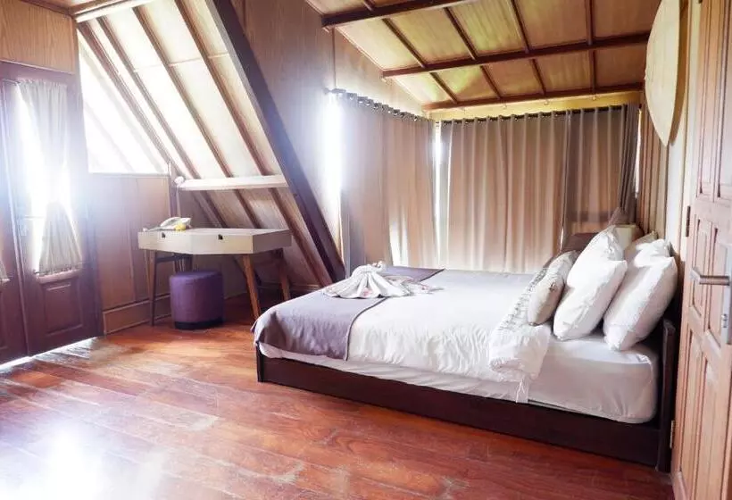 Majatalo Village Above The Clouds