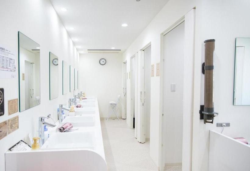 هتل کپسول Capusule Hotel Hakodate