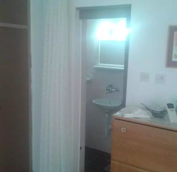 پانسیون Guesthouse Lautasevic