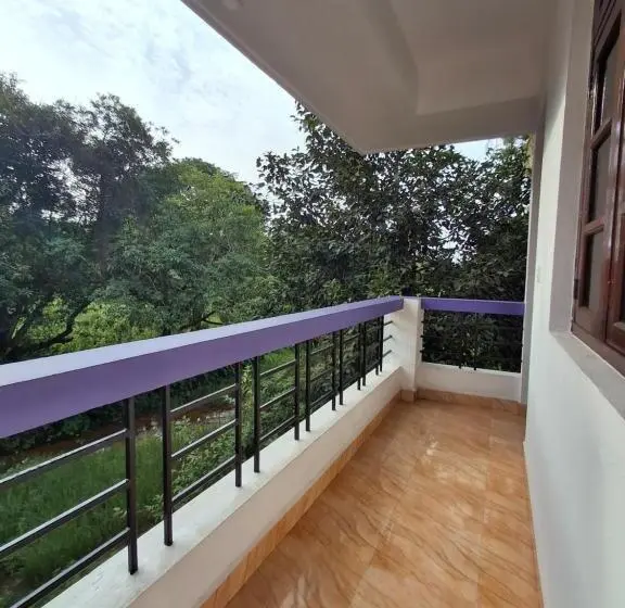 Majatalo Lobo S Guesthouse