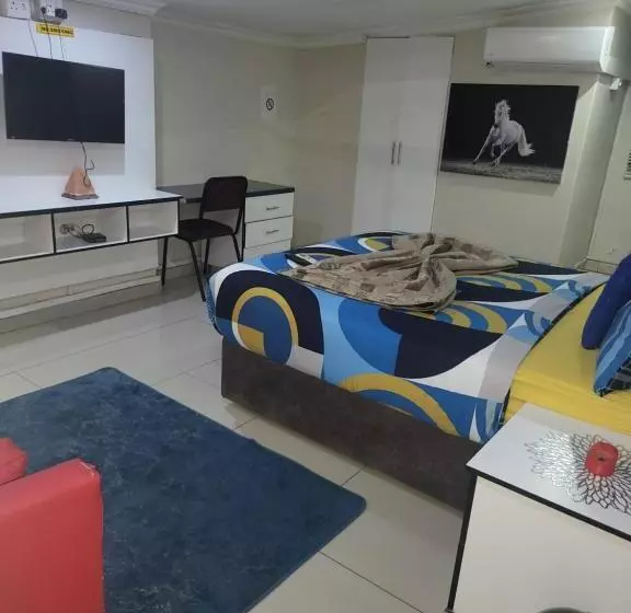 پانسیون Tshedza Guest House