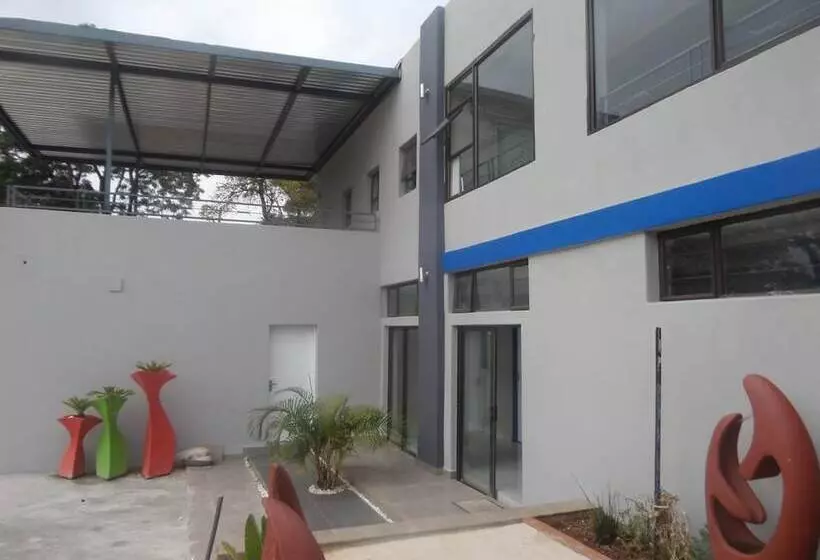 پانسیون Tshedza Guest House