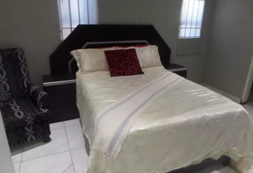پانسیون Tshedza Guest House