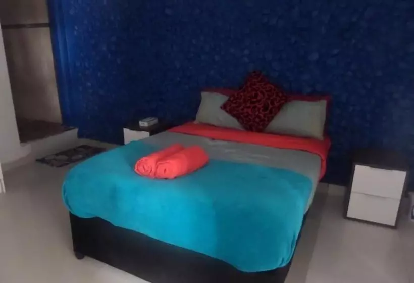 پانسیون Tshedza Guest House