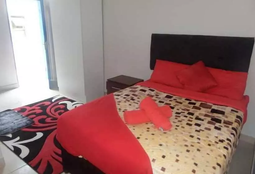 پانسیون Tshedza Guest House
