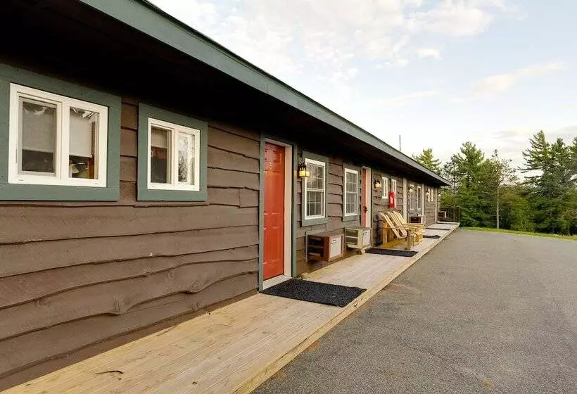 ユースホステル Cobble Mountain Lodge