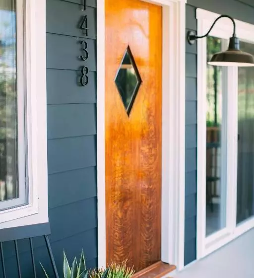 ユースホステル Noon On Sunset Hill