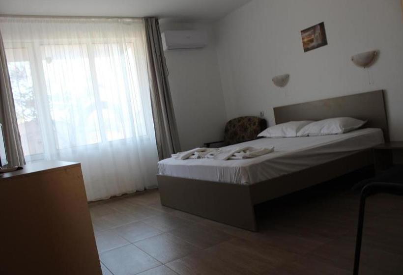 پانسیون Siana House