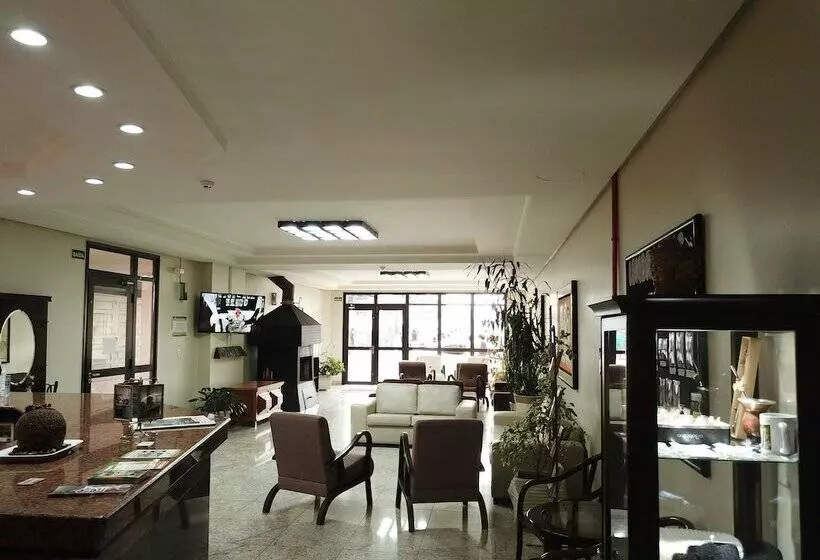 Center Hotel Cambará