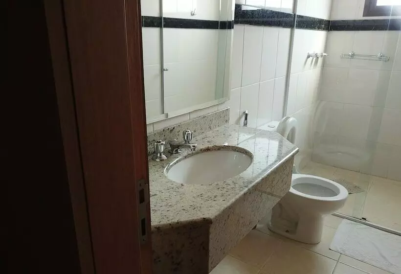 Center Hotel Cambará