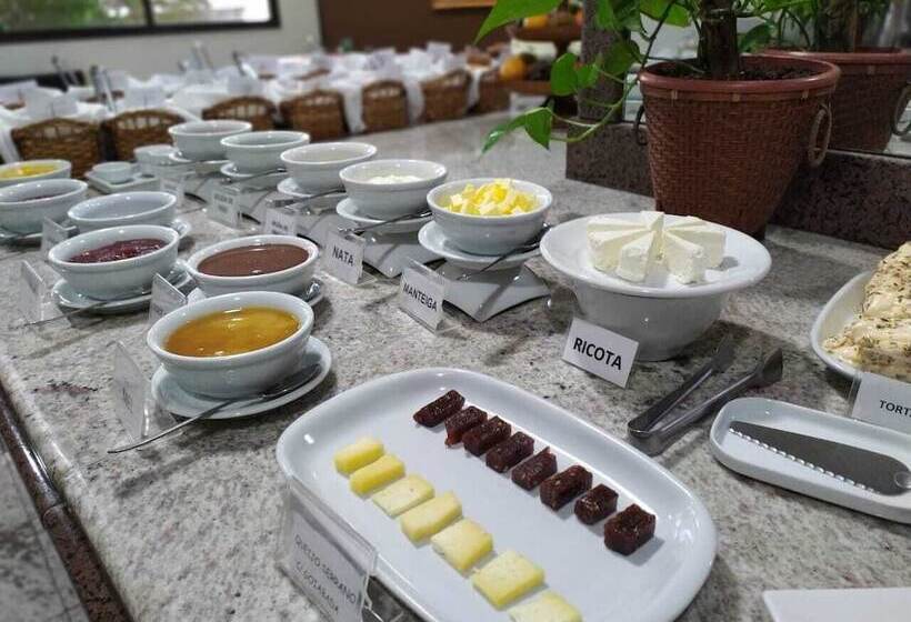 Center Hotel Cambará