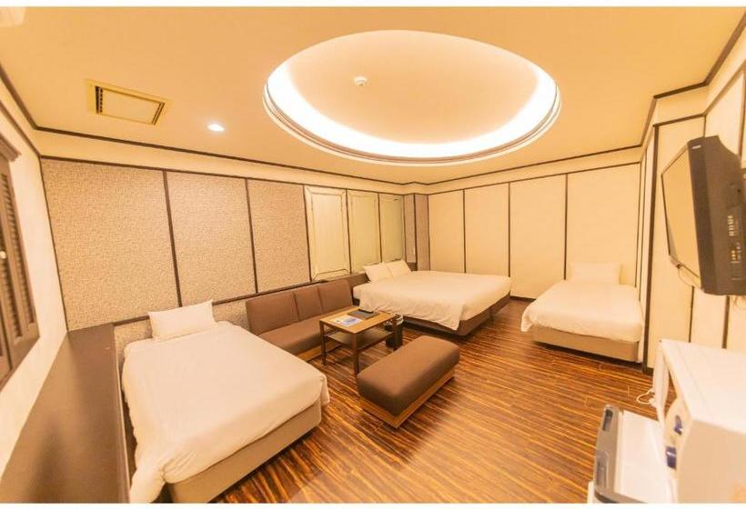 فندق Ginowan Crystal